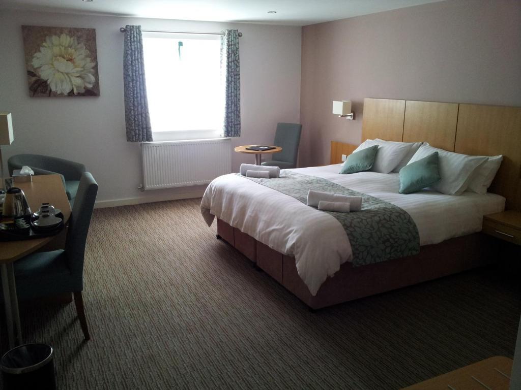 Deangate Motel Lydney Room photo