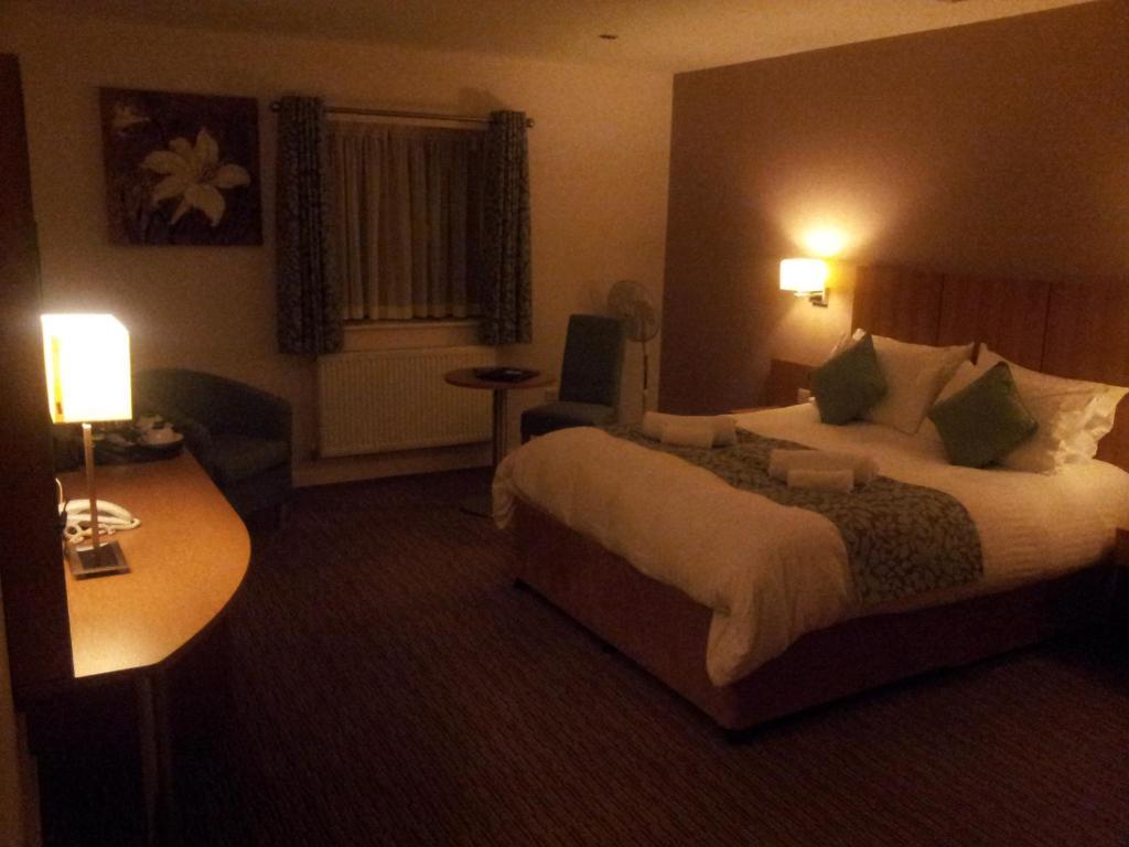 Deangate Motel Lydney Room photo