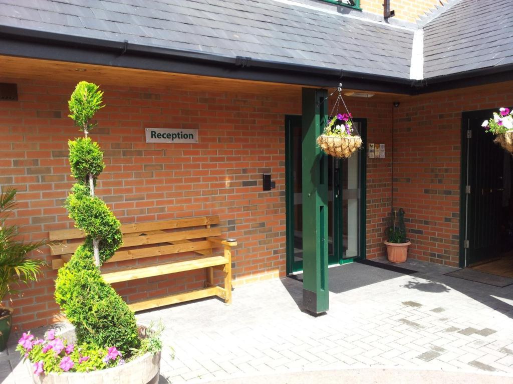 Deangate Motel Lydney Exterior photo